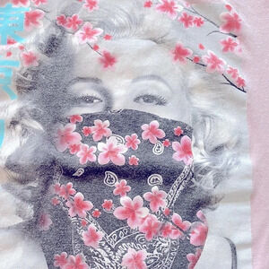 ProperTees M “Iconic Popular Poison Diamond Marilyn Monroe w/bandana. 100%cotton